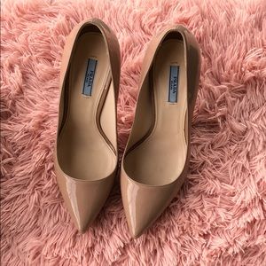Prada Vernice Basic Pumps